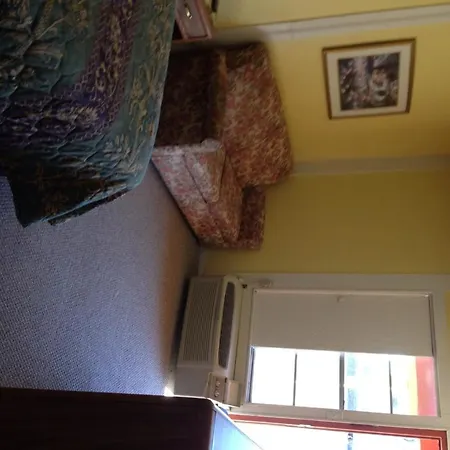 Sportsman Inn & Suites